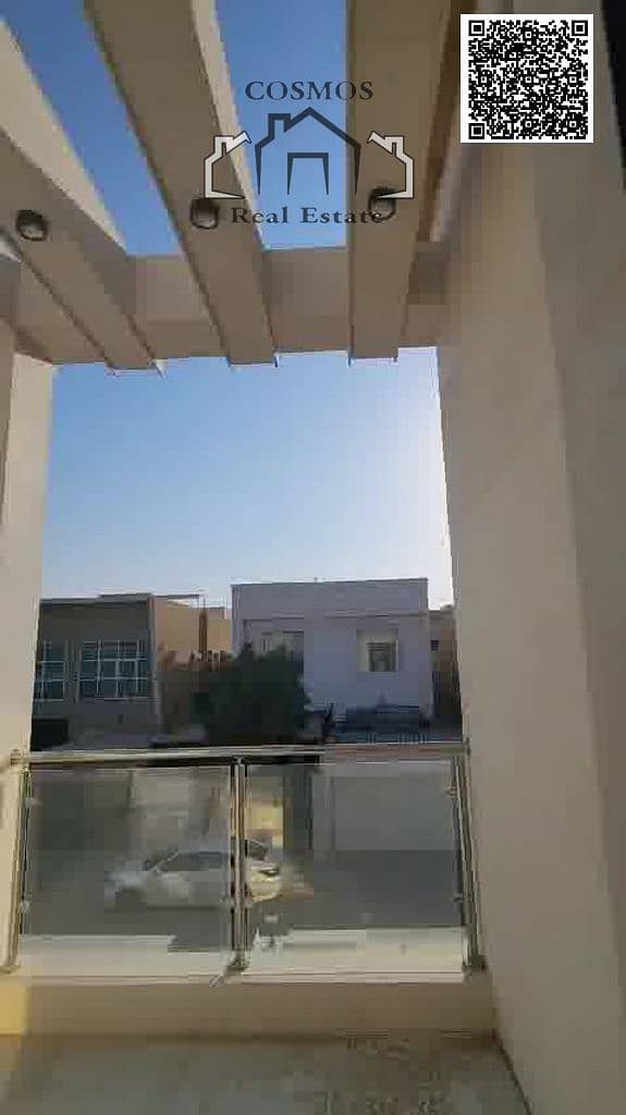 11 ezgif-frame-078 (2). jpg