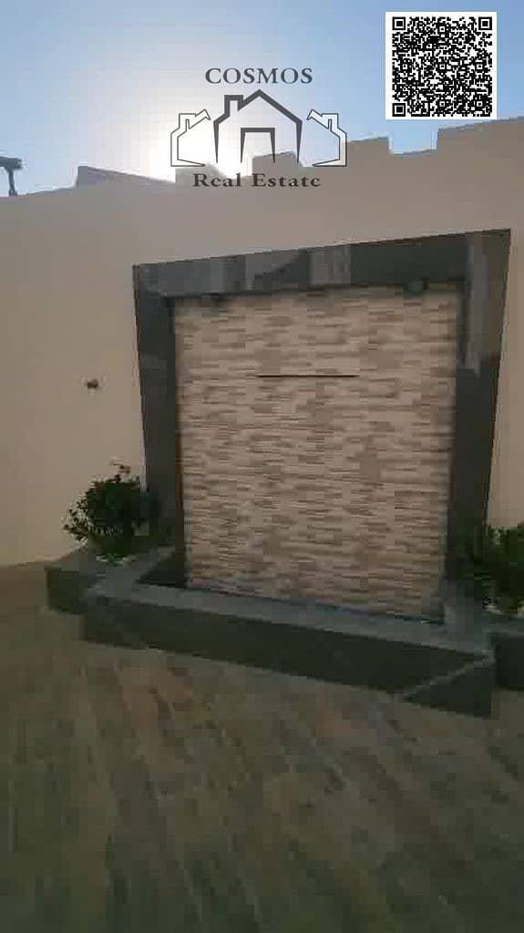33 ezgif-frame-050 (1). jpg