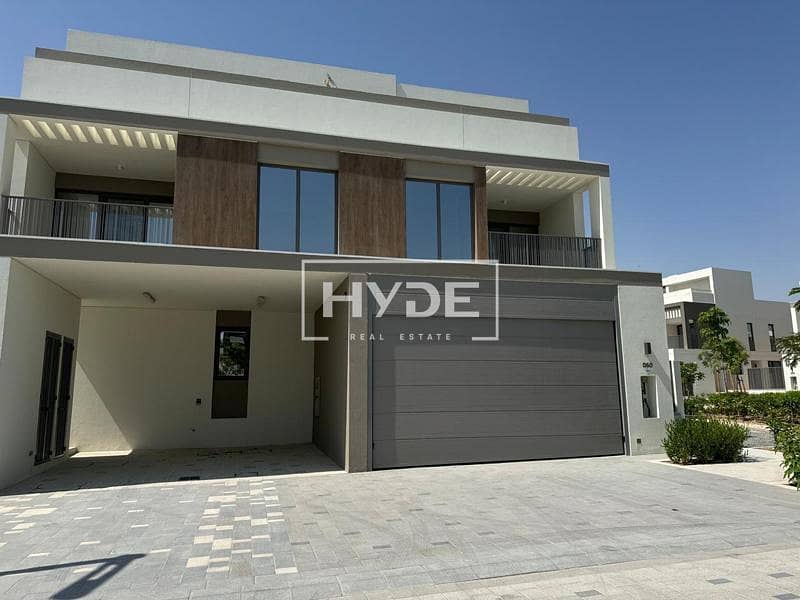 AURA SKY SUITE | BIG PLOT | CORNER UNIT AURA SKY SUITE | BIG PLOT | CORNER UNIT