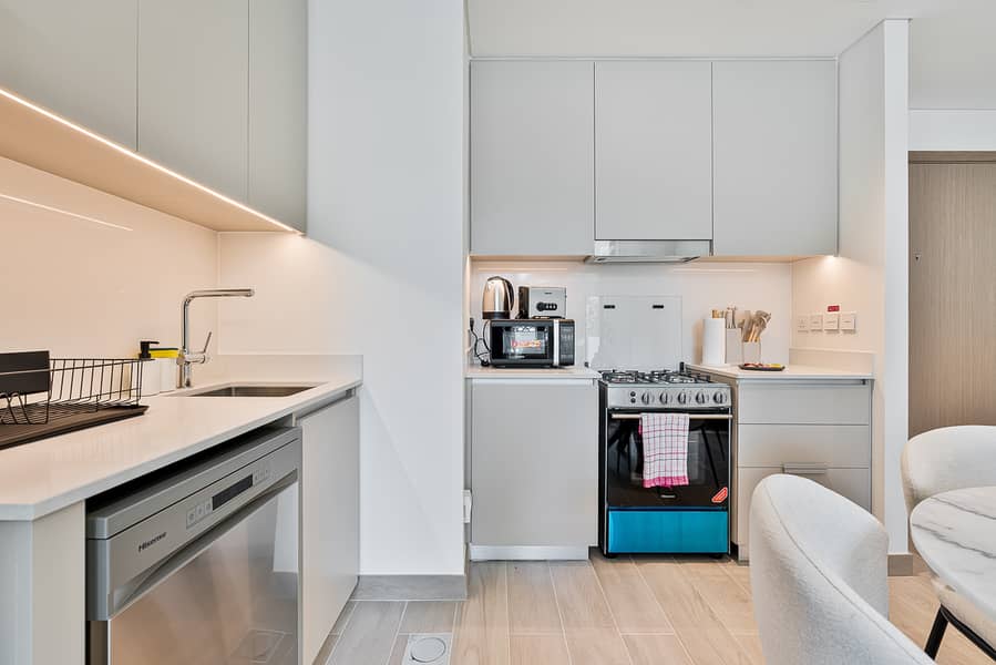 8 Full Kitchen (7). jpeg