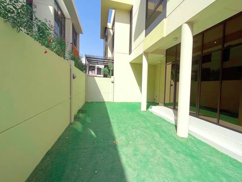 Maid Room | Premium Built | Luxurious Living - Image 11