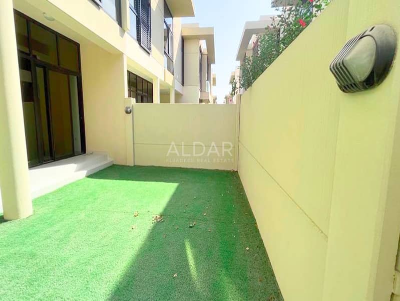 Maid Room | Premium Built | Luxurious Living - Image 12