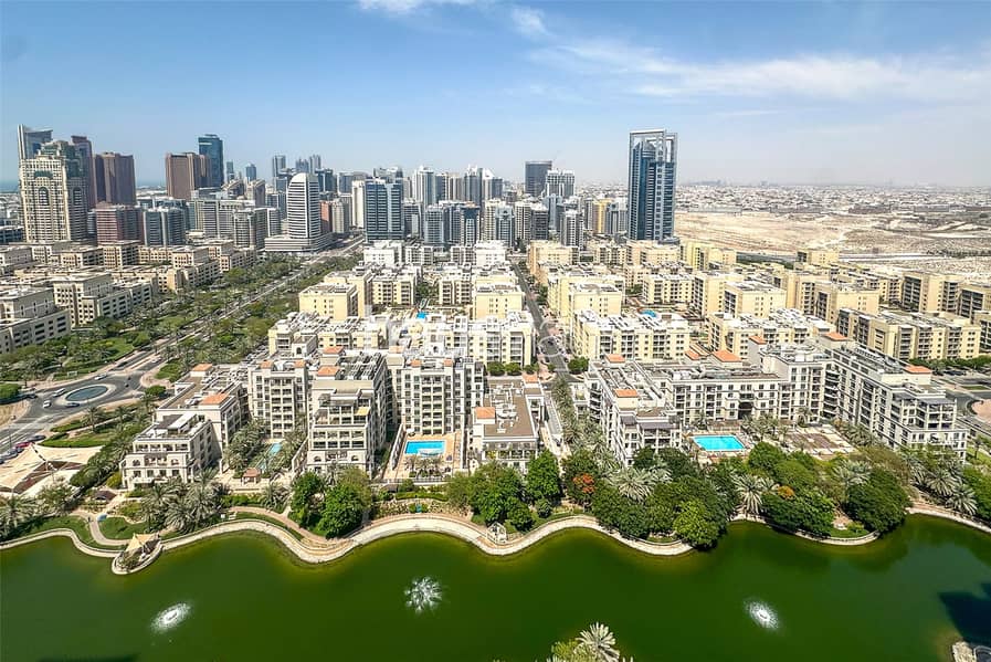Golf Course and Lake View | Chiller Free Golf Course and Lake View | Chiller Free