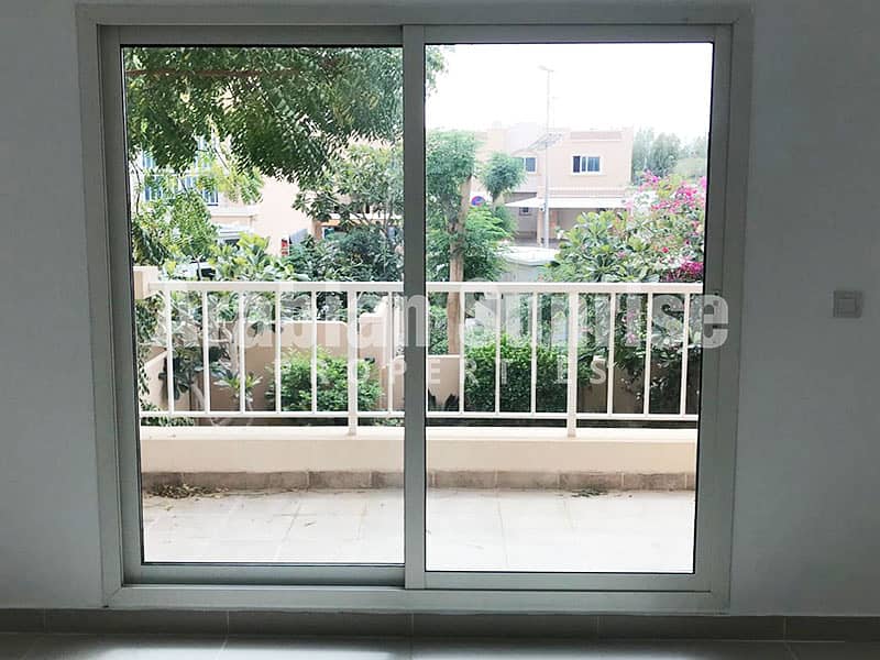 8 Al-Reef-Mediterranean-5BR-Villa-C1D210-Balcony. jpg