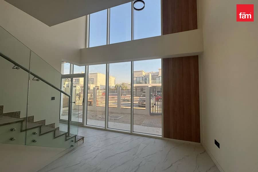 Corner | Vacant | Brand New | Handed over Corner | Vacant | Brand New | Handed over