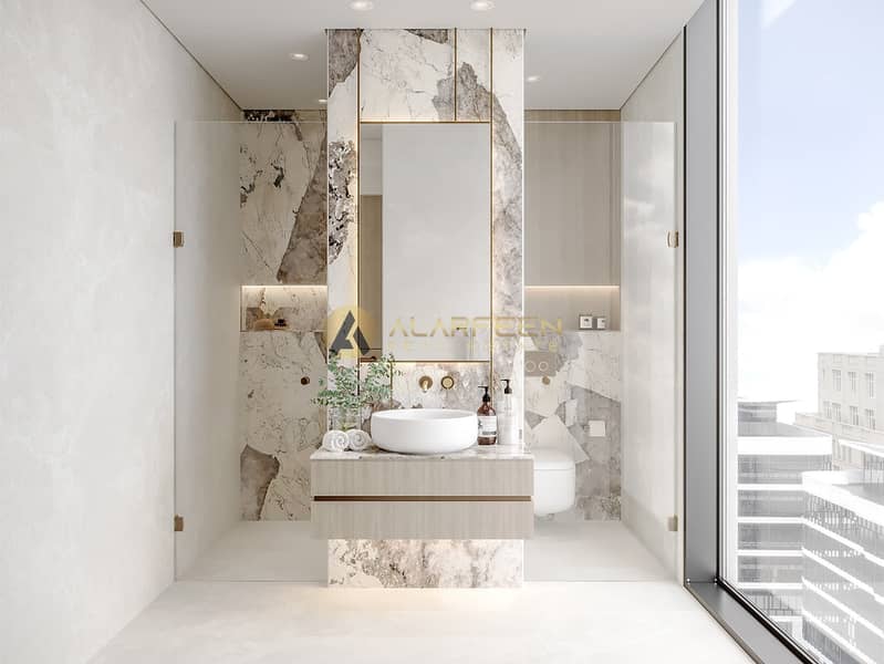 10 Bathroom. jpg