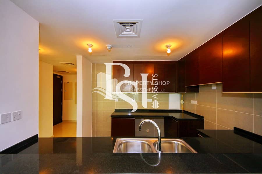 8 1-bedroom-abu-dhabi-apartment-al-reem-island-marina-square-al-maha-tower-kitchen-1. JPG