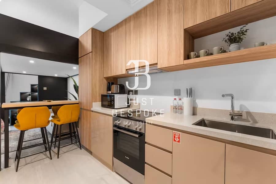 2 1207B living room and kitchen. jpg