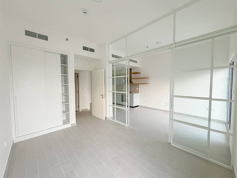 2 Photo 9. jpg