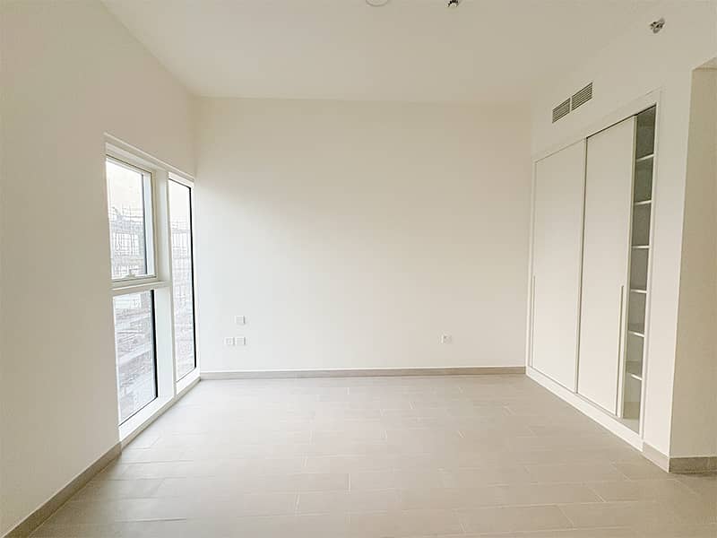 8 Photo 4. jpg
