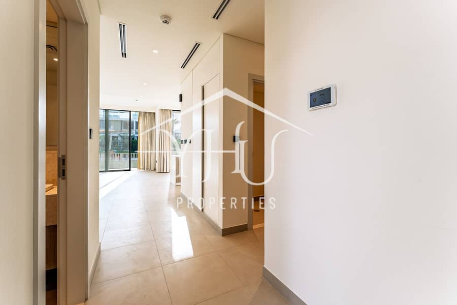 9 126 Golf Ville DHE. jpg