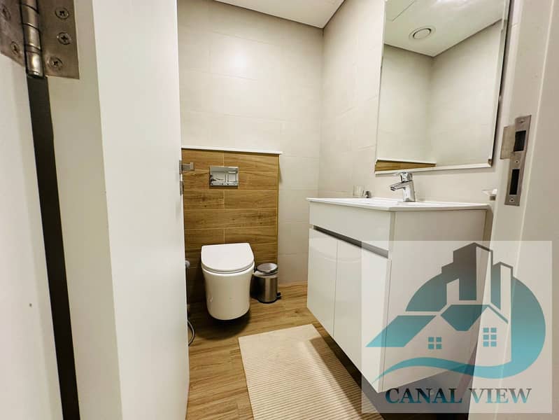 8 d7974deb-265d-4bd1-b685-c492cdfa9192. jpg
