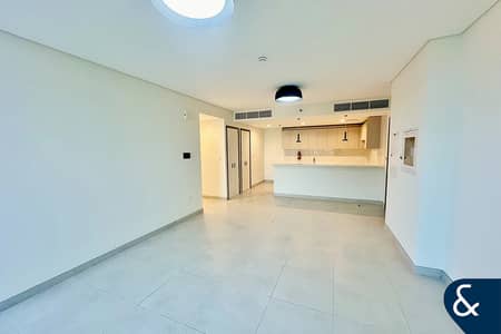 2 Bedroom Apartment for Rent in Bur Dubai, Dubai - 2 Bedroom | Unfurnished | Vacant | Balcony