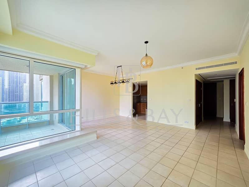 Chiller Free Vacant Spacious With Large Study Chiller Free Vacant Spacious With Large Study
