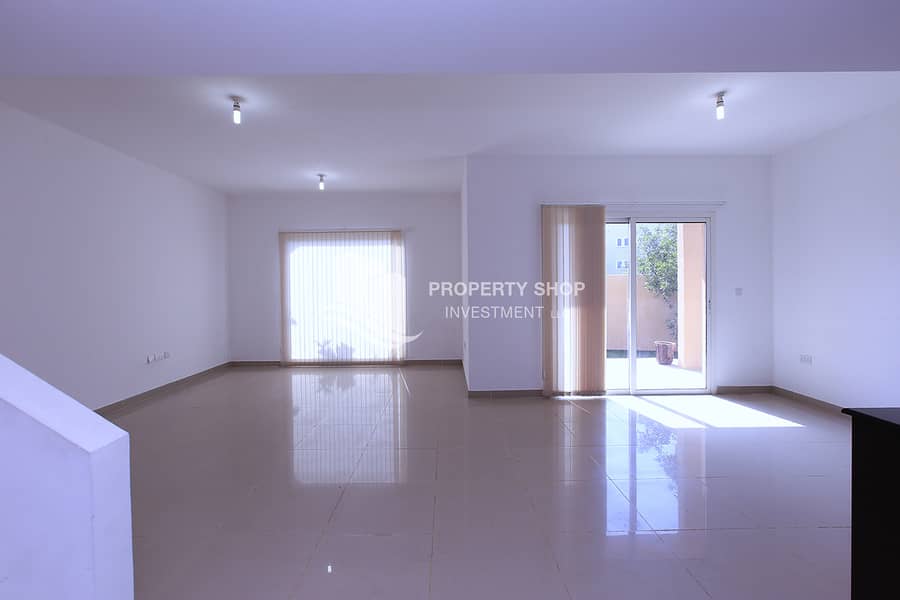 4-bedroom-villa-abu-dhabi-al-reef-manazel-mediterranean-village-living-dining. JPG 4-bedroom-villa-abu-dhabi-al-reef-manazel-mediterranean-village-living-dining. JPG