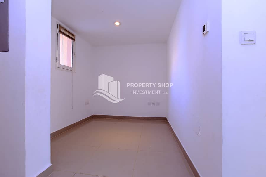 7 4-bedroom-villa-abu-dhabi-al-reef-manazel-mediterranean-village-study-area. JPG