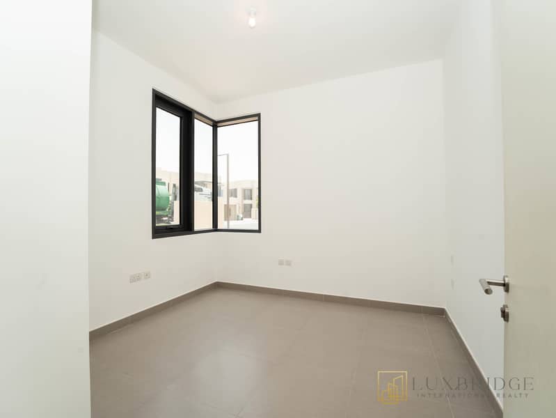 位于迪拜山庄,枫叶社区,枫叶1号公寓 5 卧室的别墅 330000 AED - 11569454 位于迪拜山庄,枫叶社区,枫叶1号公寓 5 卧室的别墅 330000 AED - 11569454