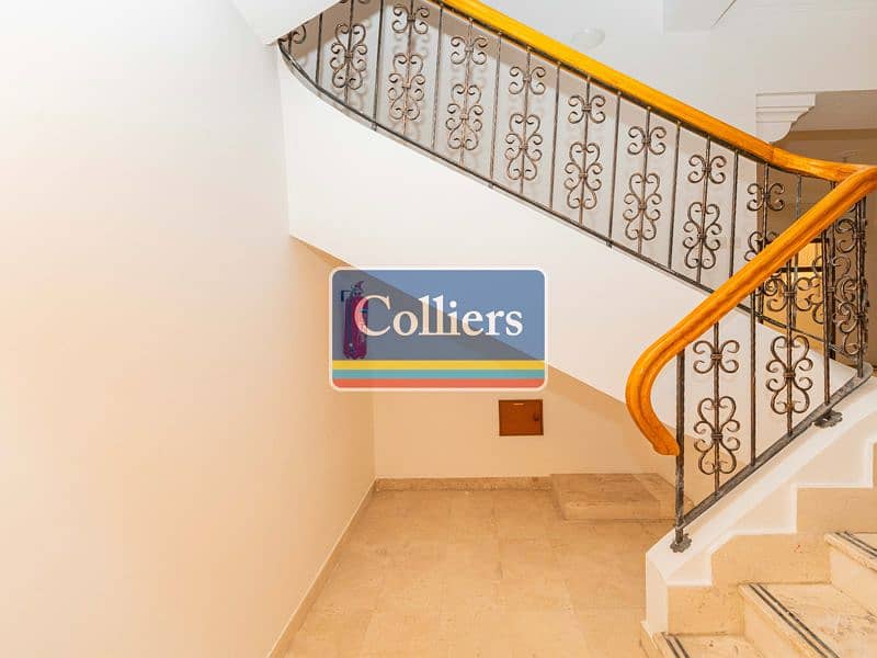 50 Colliers - Dhafeer VILLAS Vila 13 (VILLA 9 IN BALIDIYA)-50. jpg