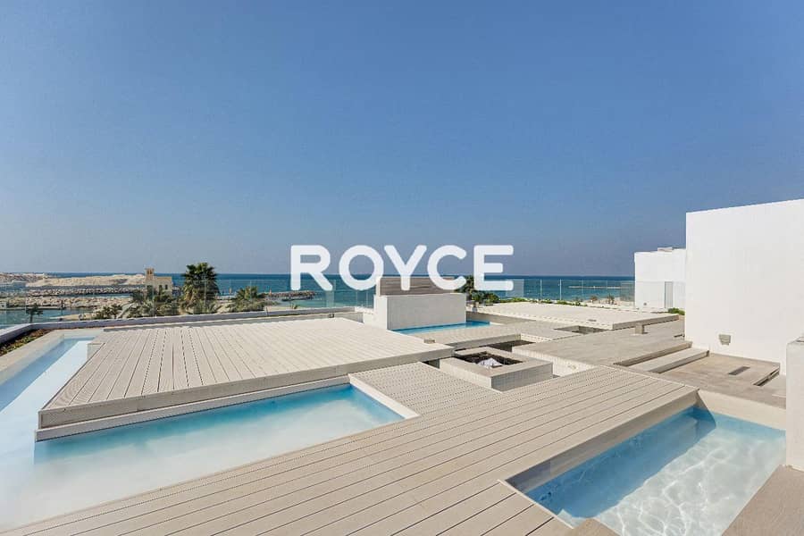 Beachfront Luxury | Private Spa | Iconic Views Beachfront Luxury | Private Spa | Iconic Views