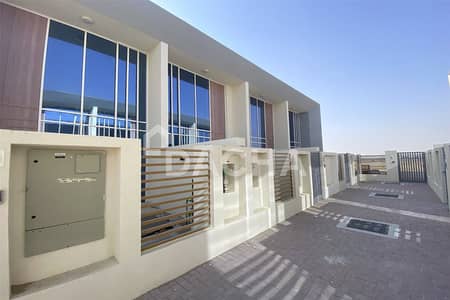 1 Bedroom Townhouse for Sale in Dubailand, Dubai - Mid-level Unit | Vacant | Negotiable