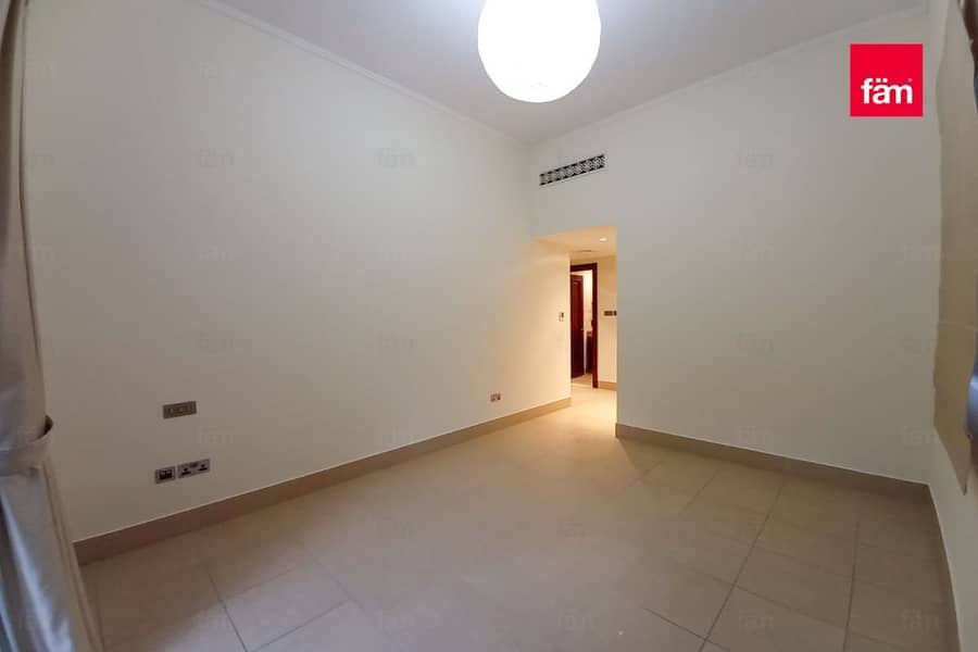 Large layout 1 bedroom unfurnished Vacant Large layout 1 bedroom unfurnished Vacant