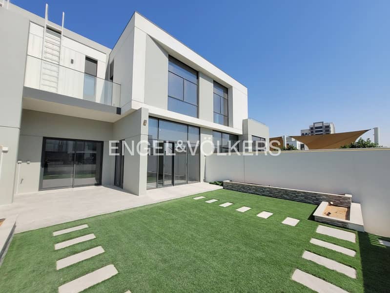 Spacious | Large Garden | By Park and Pool | Vastu Spacious | Large Garden | By Park and Pool | Vastu
