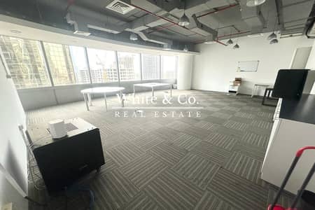 Office for Rent in Jumeirah Lake Towers (JLT), Dubai - Grade A tower | Prime location | Lake view