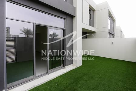 3 Bedroom Villa for Rent in Dubai South, Dubai - Maid Room | Spacious Layout | Brand-New Unit