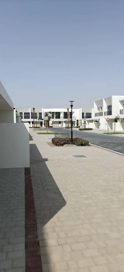 3 Bedroom Townhouse for Rent in Town Square, Dubai - b4b1287d-5c55-4cc4-8a5e-b4d4c9024819. jpg