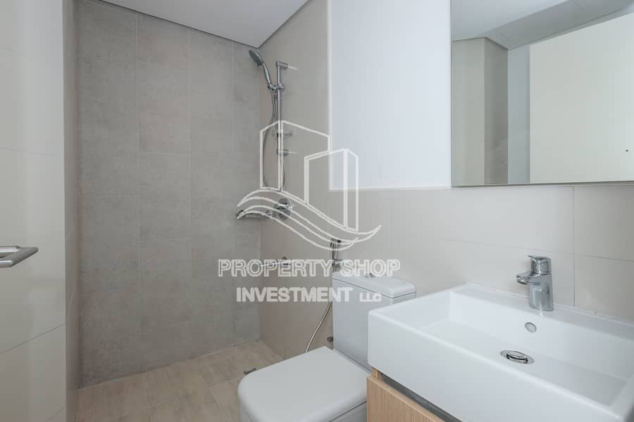 10 _studio-the-bridges-abu-dhabi-bathroom. jpg