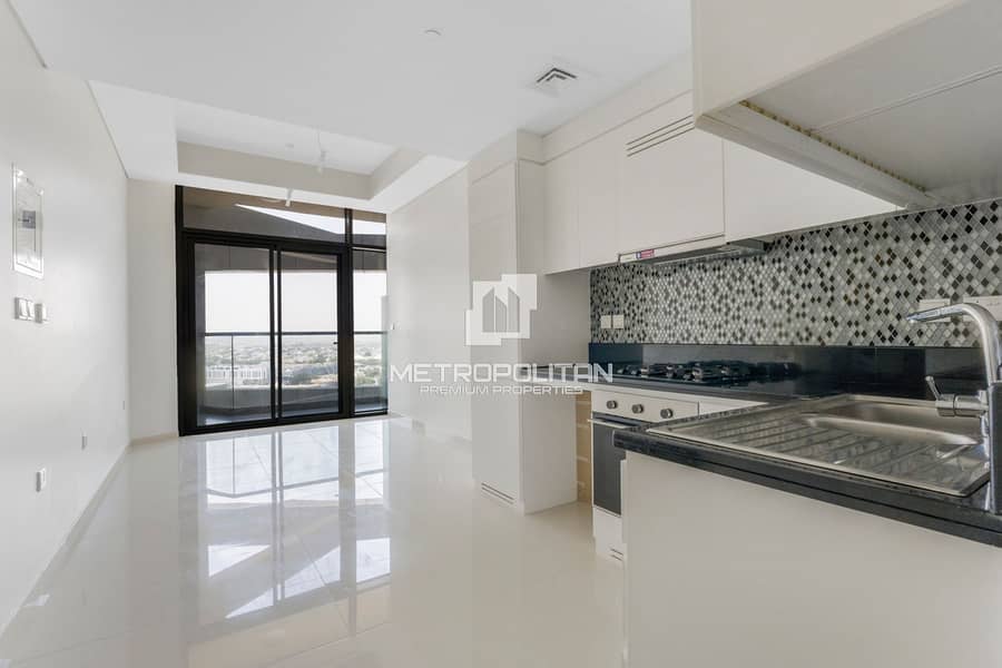 Chic Urban Living | Prime Location | Ready to Move Chic Urban Living | Prime Location | Ready to Move