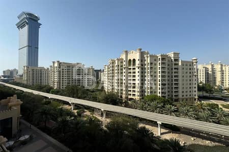 2 Bedroom Apartment for Rent in Palm Jumeirah, Dubai - 2 Bed + Study | Park & Community View