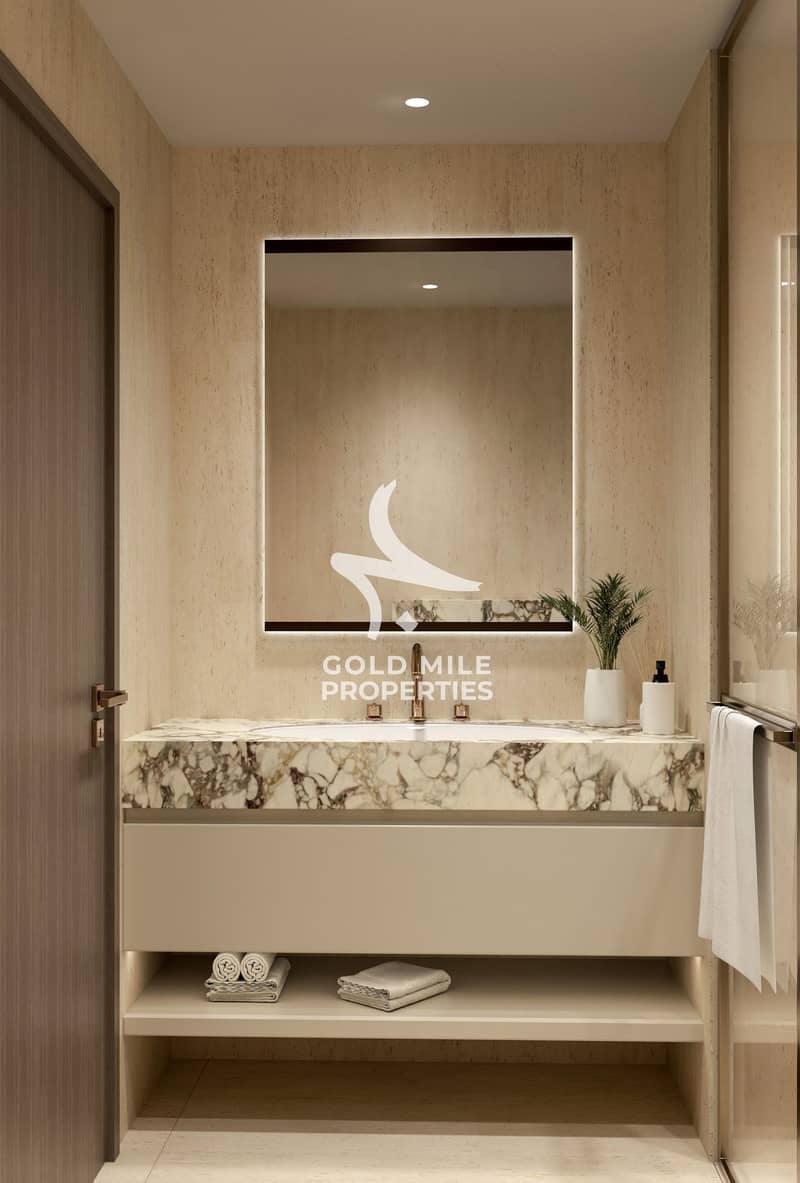 22 Common Bathroom 2. jpg