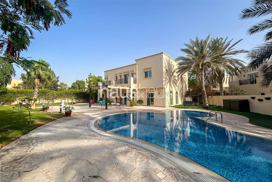 Private Pool | 14k Plot | Upgraded Kitchen | July Private Pool | 14k Plot | Upgraded Kitchen | July