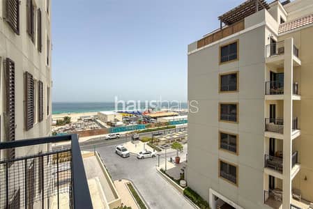 1 Bedroom Flat for Rent in Jumeirah, Dubai - Sea + Pool View | Beach Access | Furnished