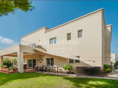 4 Bedroom Villa for Sale in The Lakes, Dubai - Vacant Soon | Largest Built Up For 4 Bedrooms