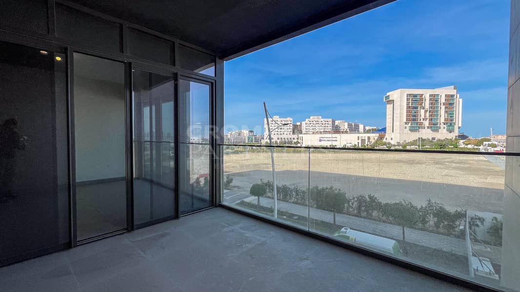 Vacant | Large Balcony | Close to ACS Vacant | Large Balcony | Close to ACS