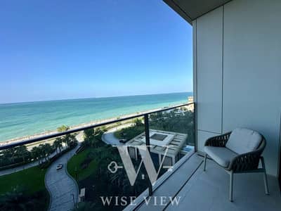 2 Bedroom Apartment for Sale in Palm Jumeirah, Dubai - Ocean Panorama | Lavish Interiors | Best Amenities
