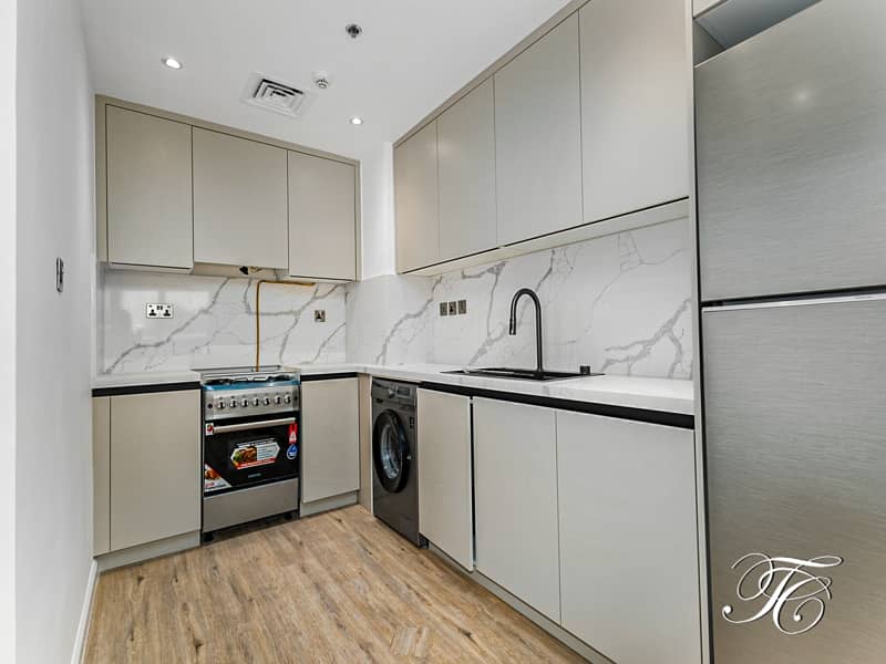Stunning Modern Duplex | Fully Upgraded | Vacant Stunning Modern Duplex | Fully Upgraded | Vacant