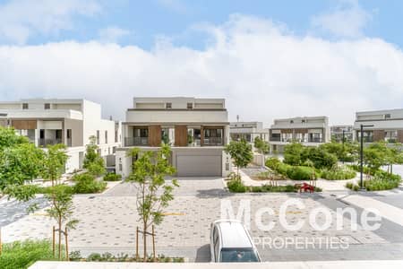 5 Bedroom Villa for Rent in Tilal Al Ghaf, Dubai - Lagoon facing | Appliances Included | Open Kitchen