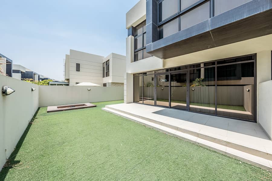 位于达马克山庄,鲜花别墅区 4 卧室的联排别墅 6000000 AED - 11576790 位于达马克山庄,鲜花别墅区 4 卧室的联排别墅 6000000 AED - 11576790