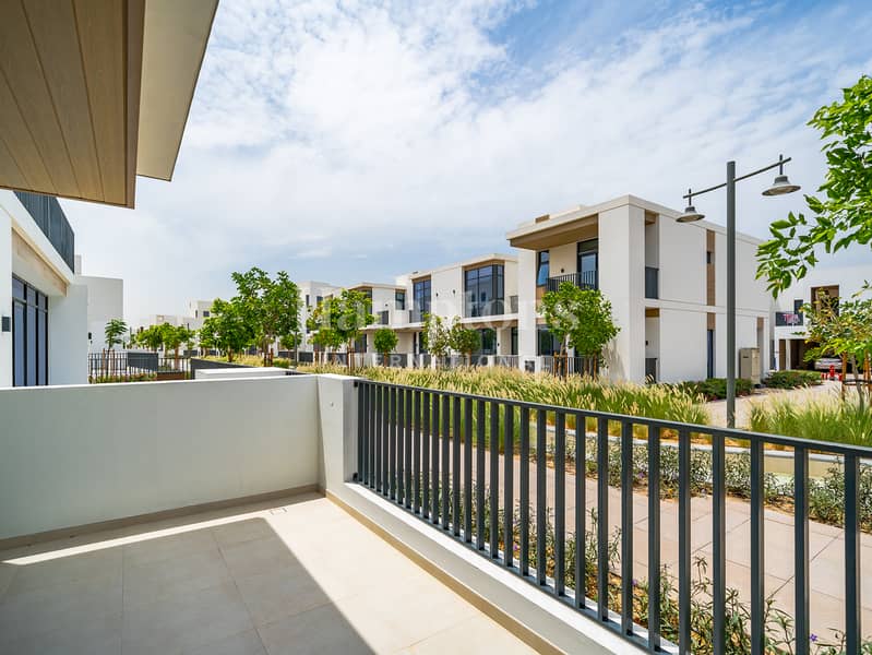 Perfect Location | Brand New | Vacant Perfect Location | Brand New | Vacant