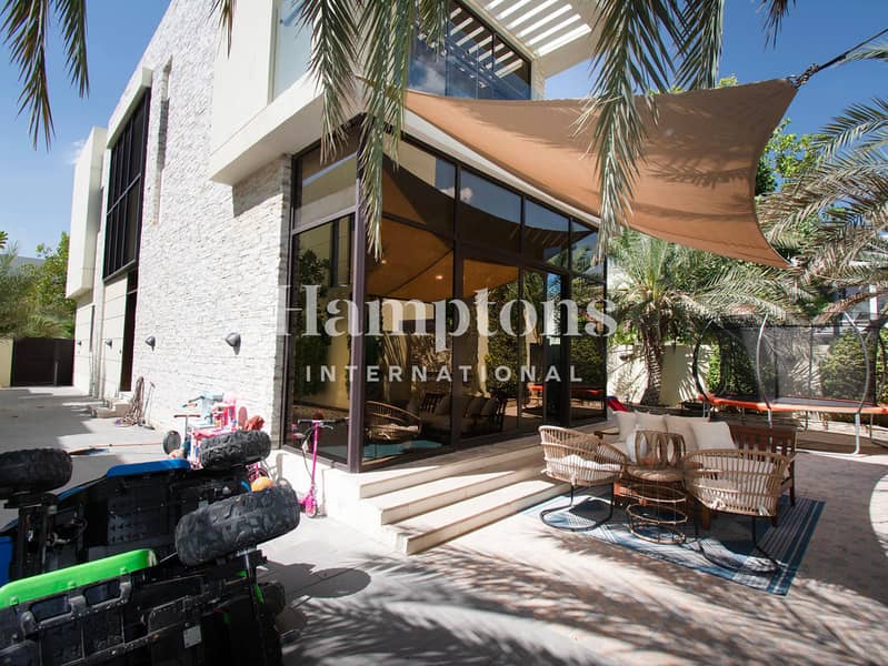 Corner Unit | Big Plot | Vacant Soon Corner Unit | Big Plot | Vacant Soon