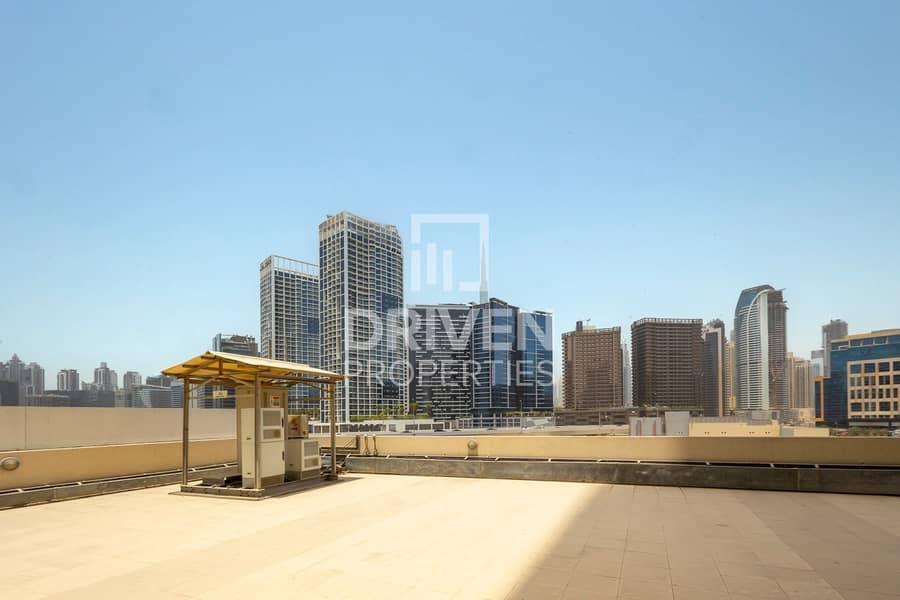 Spacious and Bright Unit By the Canal | Vacant Spacious and Bright Unit By the Canal | Vacant
