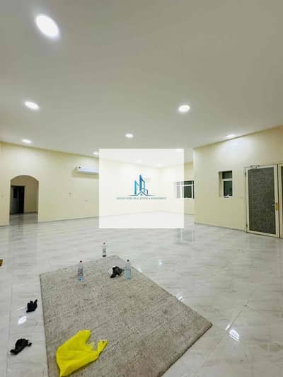 11 Bedroom Flat for Rent in Al Rahbah, Abu Dhabi - fcda5af2-feb1-469f-b371-aadd6c457810. jpg