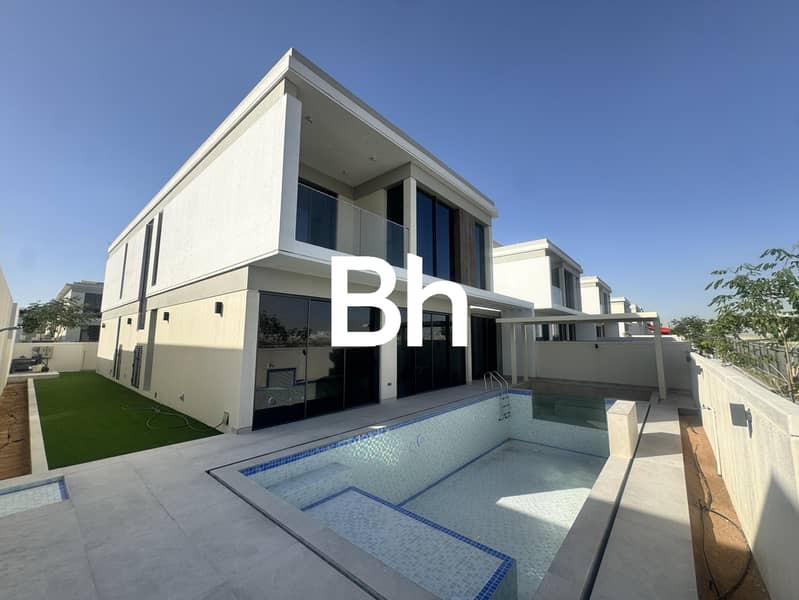 Private Pool | Open Kitchen | Single Row Private Pool | Open Kitchen | Single Row