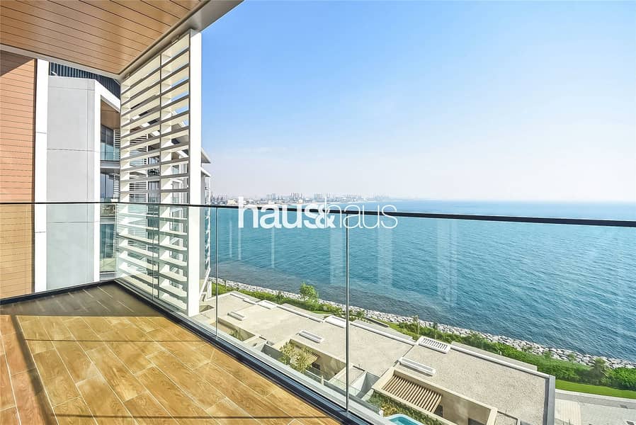 Brand New and Ready to Move In with Full Sea View