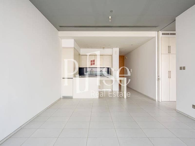 Modern 1-Bedroom Apartment | DIFC and Sea View Modern 1-Bedroom Apartment | DIFC and Sea View