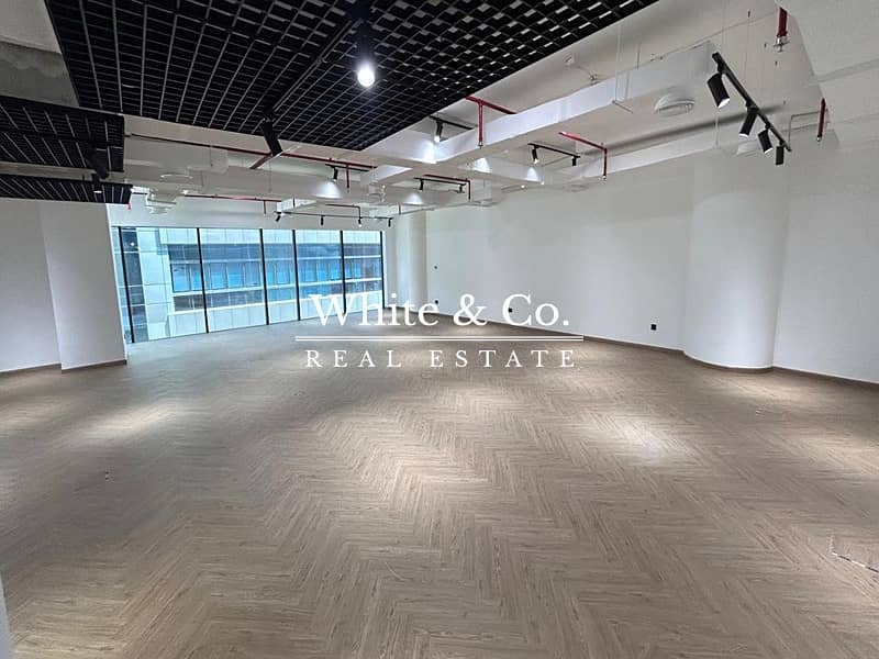 PRIME LOCATION | DDA LICENSE | VACANT PRIME LOCATION | DDA LICENSE | VACANT