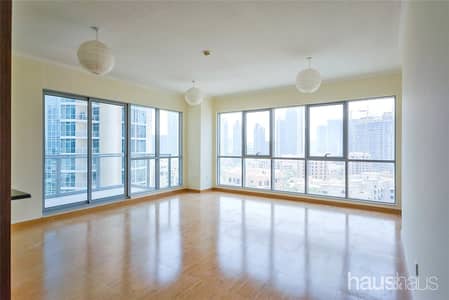 2 Bedroom Flat for Rent in Downtown Dubai, Dubai - Stunning Corner Unit | High Floor | Chiller Free